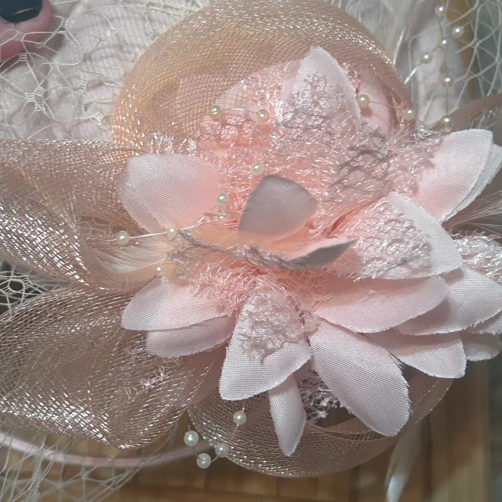 Elegant Pink Fascinator with Floral Accent - Image 7