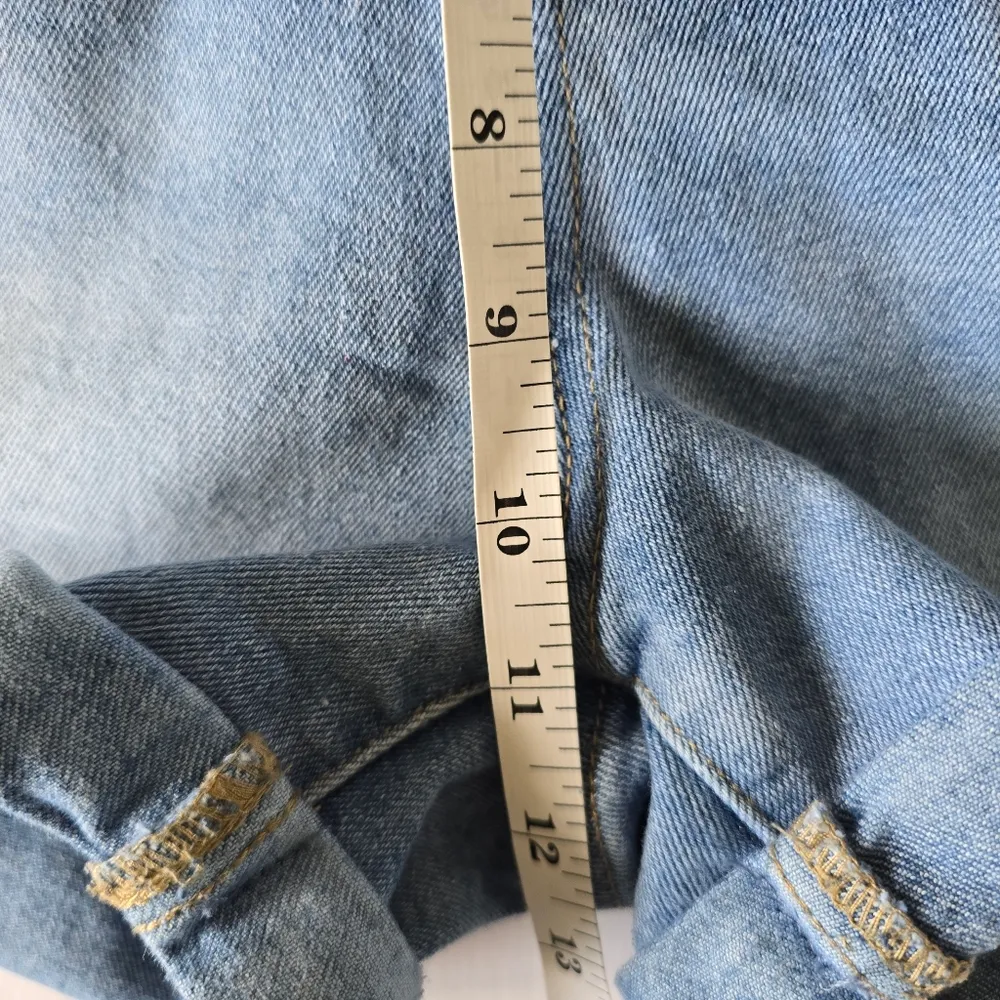 Almost Famous Crave Fame High-Rise Paperbag Waist Denim Shorts Size Large - Image 4