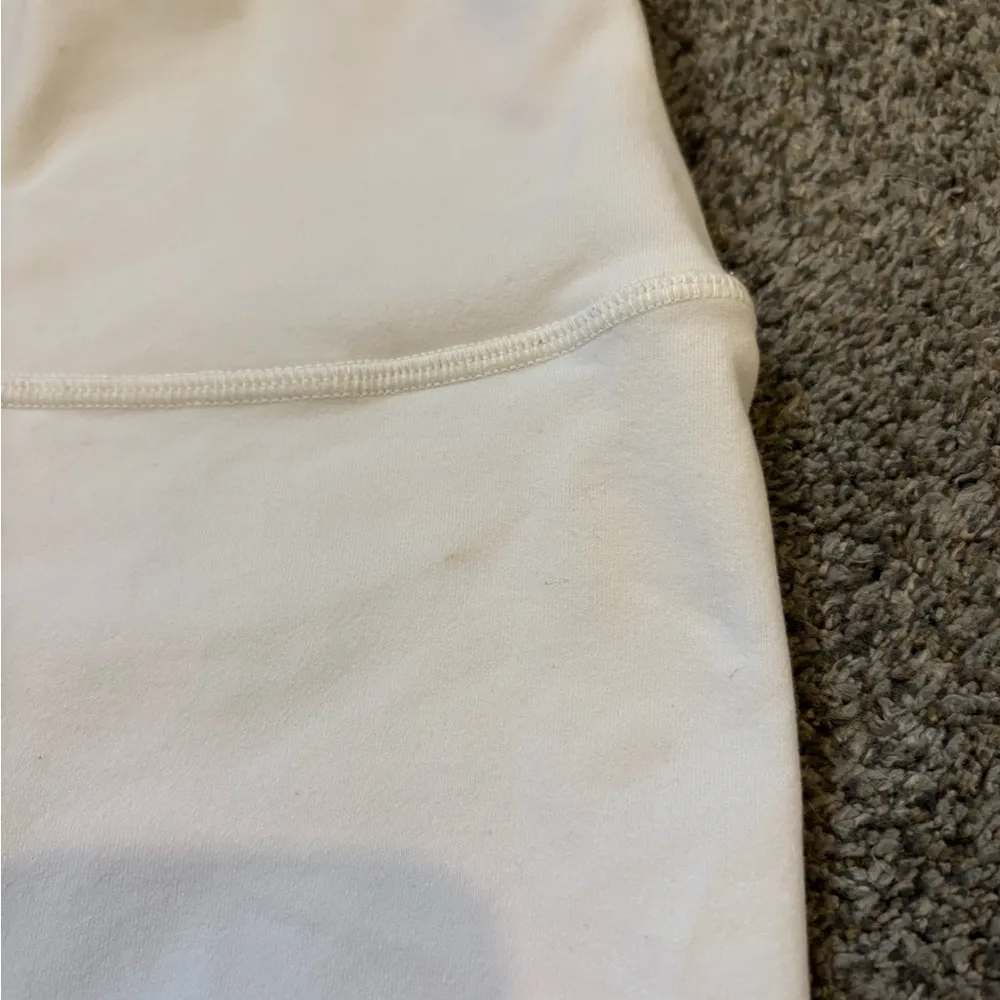 Alo Yoga  White Biker Shorts - Image 2