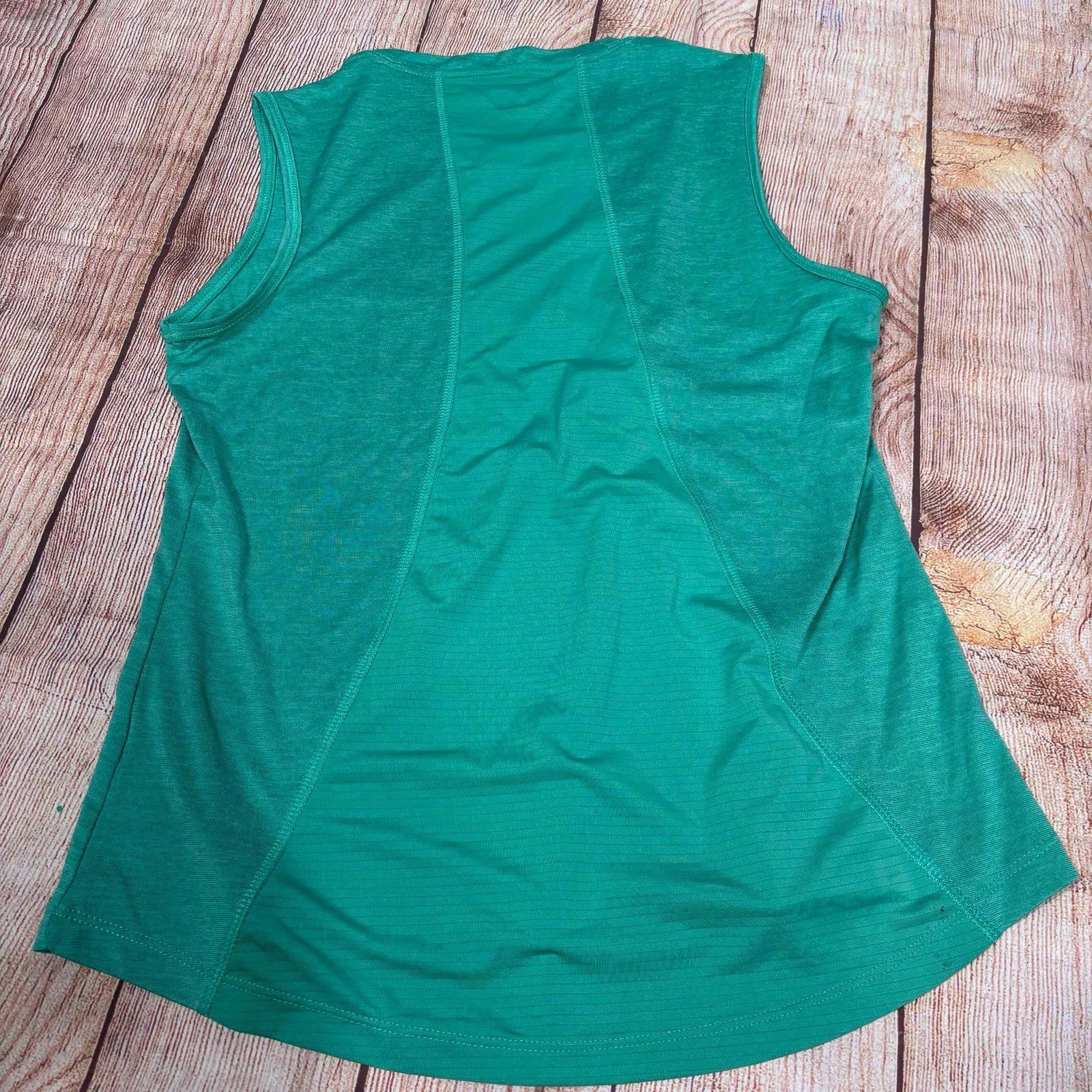 Avia Women's Green Sleeveless Tank Top XS - Image 5