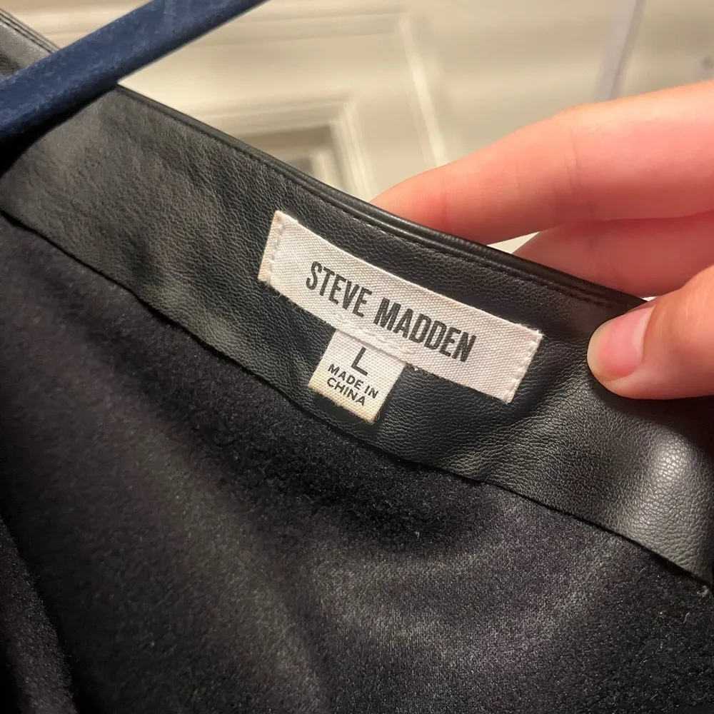 Steve Madden Black Faux Leather Garment - Image 4