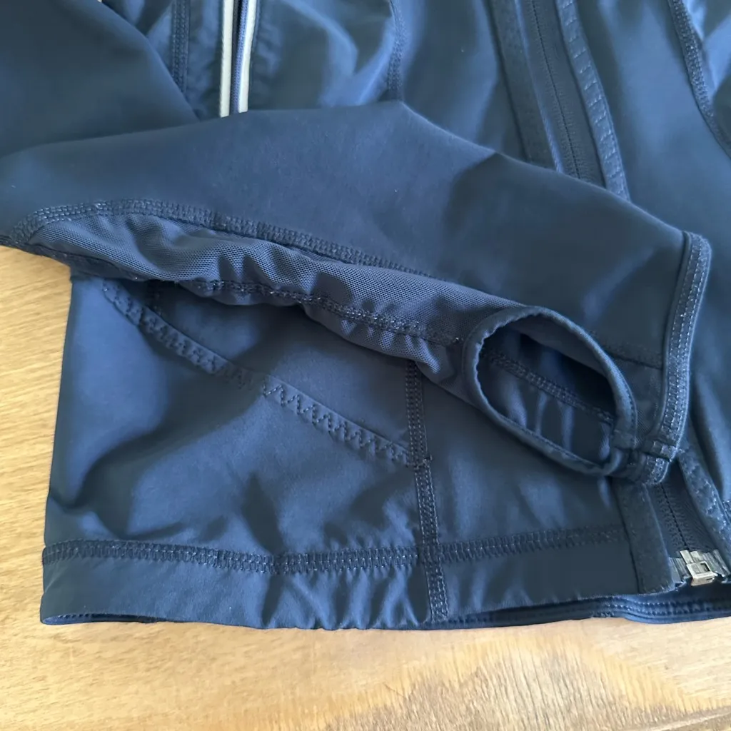 $108 Navy Zella Athletic Jacket with mesh details! Small - Image 3