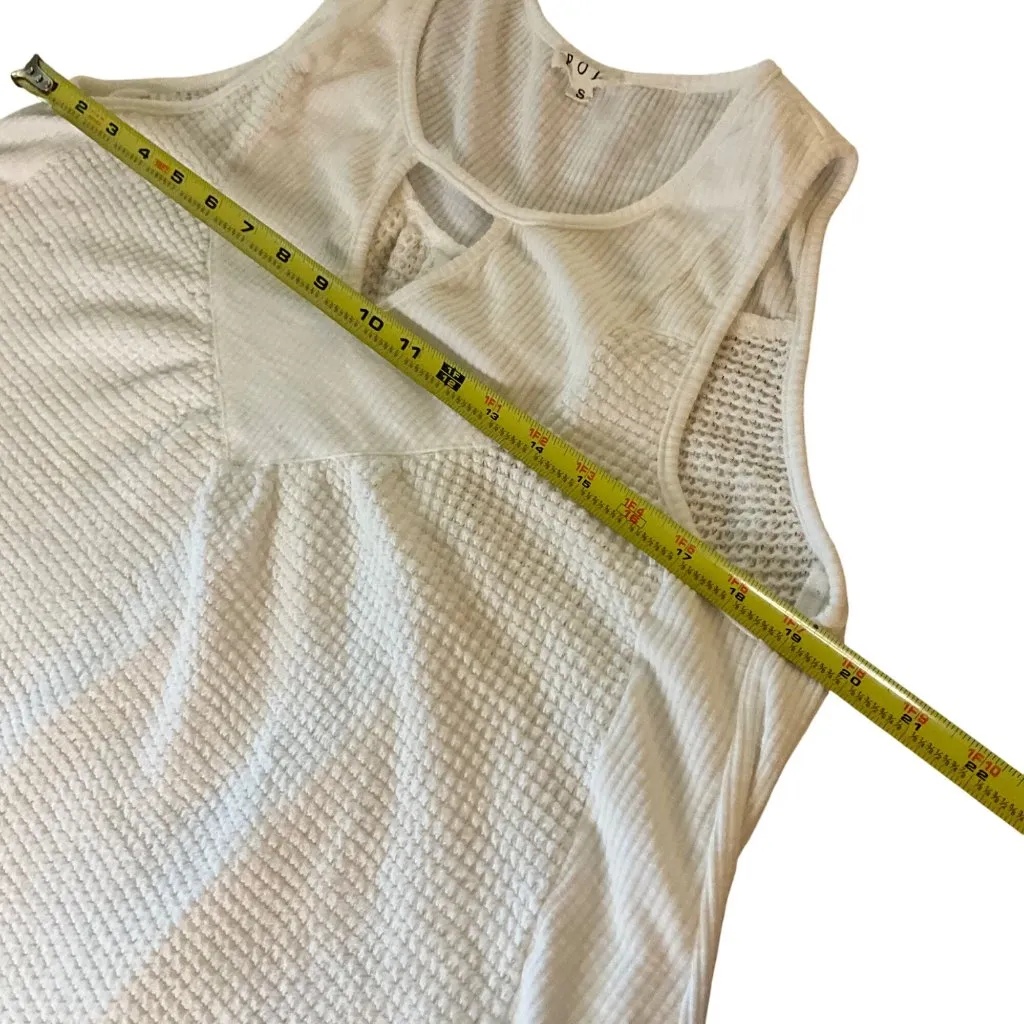 POL White Sleeveless waffle knit Tank Top  Keyhole Neck S gauzy coastal flowy - Image 5