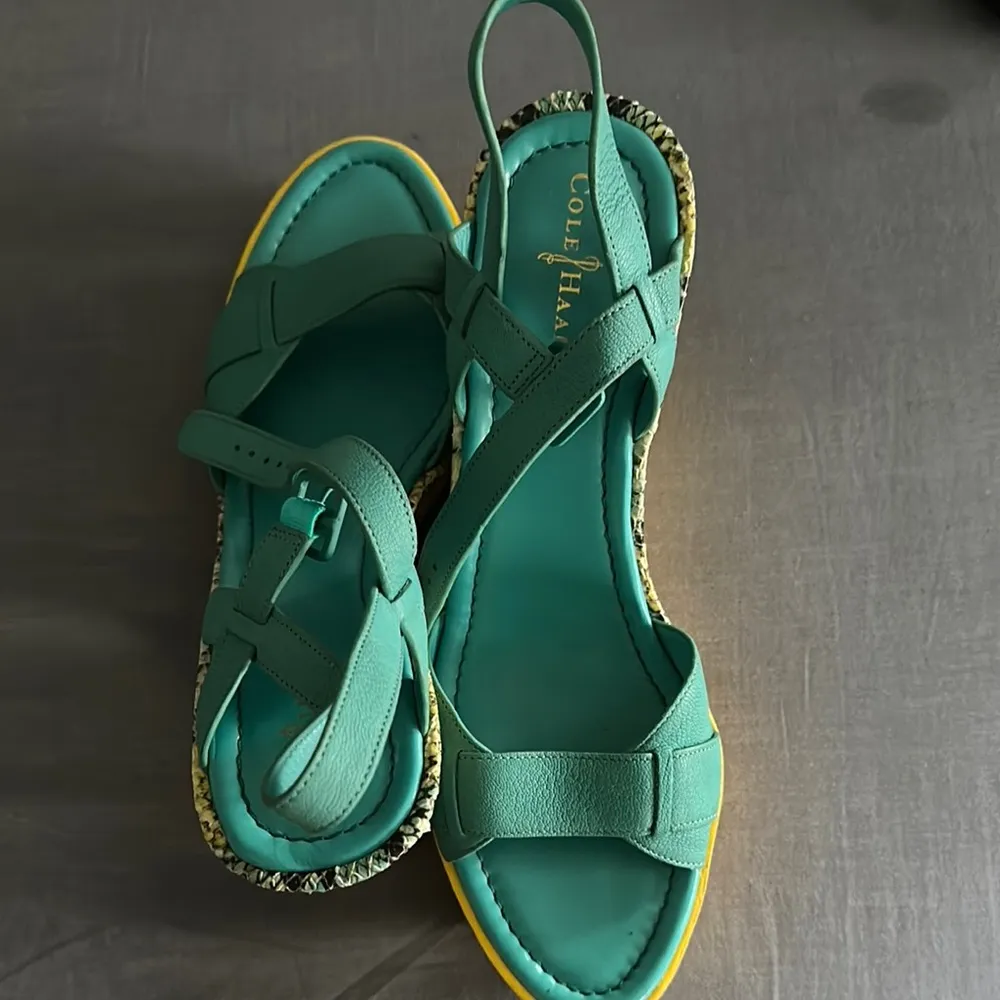 Cole Haan size 9 wedge Blue-Green Strappy Sandals cushioned cute Euc - Image 12