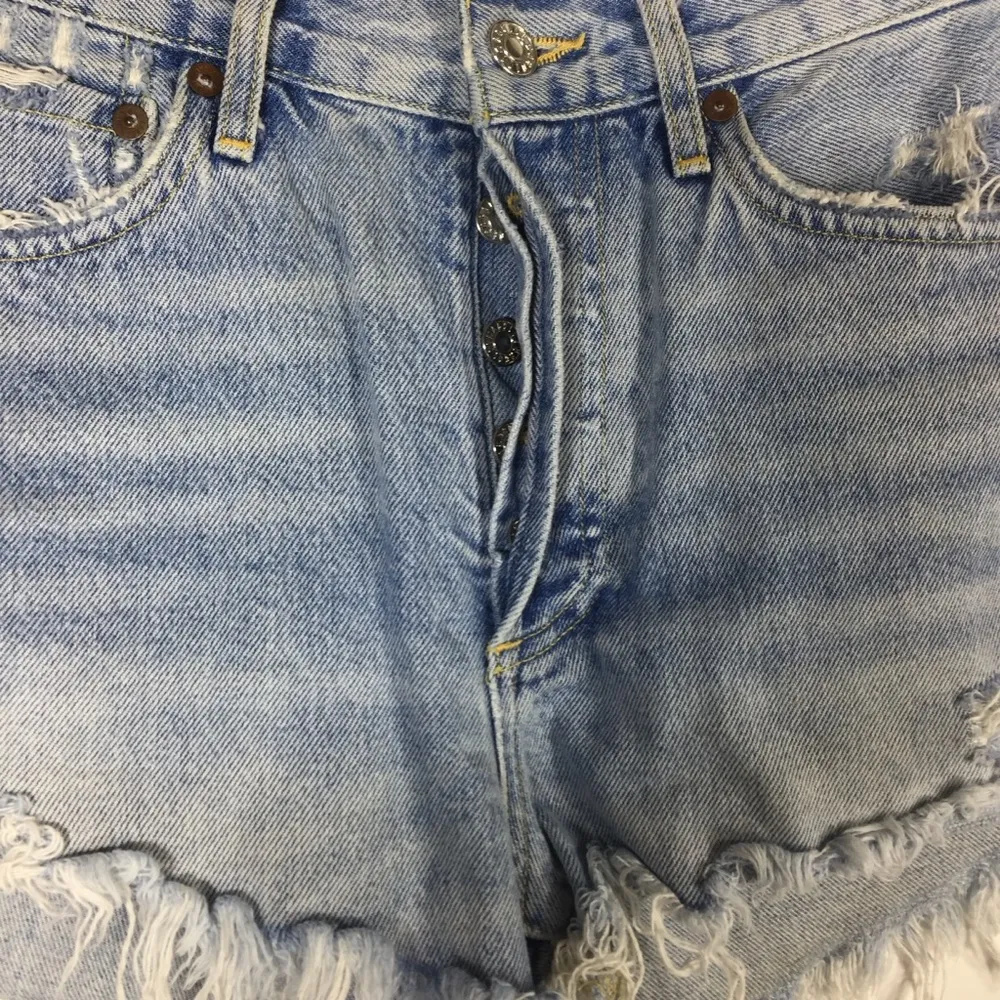 AGOLDE Parker Shorts Size 25 - Image 5