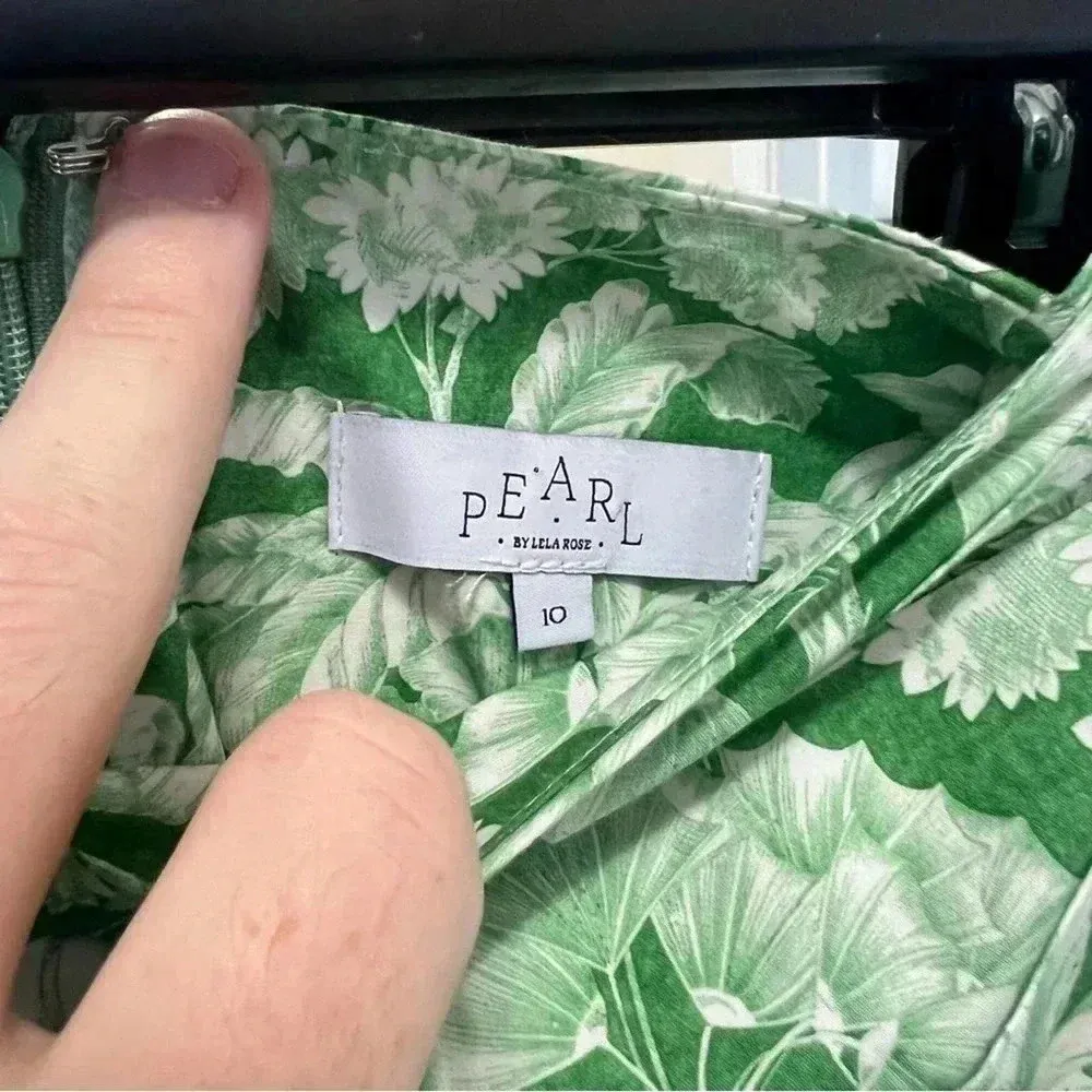 Pearl by Lela Rose Floral Poplin Flounce Skirt – Size 10 Green - Image 4