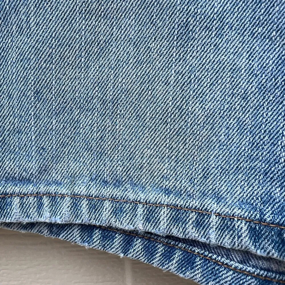 Vintage Y2K 00s Gap Denim Jean Shorts Size 12 Light Wash 100% Cotton - Image 3