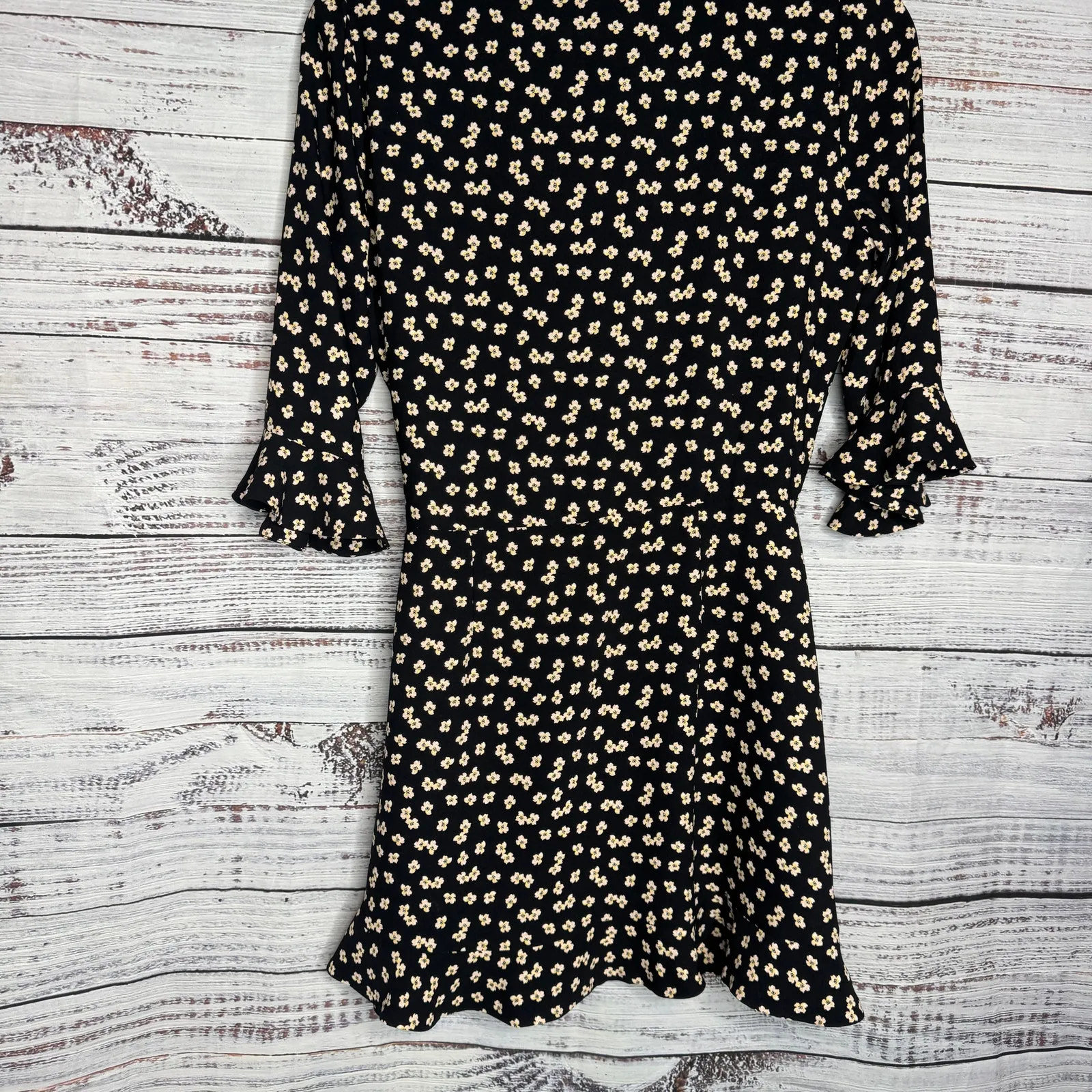 LOFT Outlet Black Floral Wrap Dress Women’s Size 0 NWT Ruffle Hem 3/4 Sleeve - Image 4