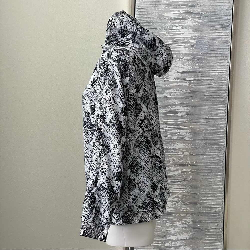 PINK Victoria’s Secret Women’s Windbreaker Size XS - Image 10