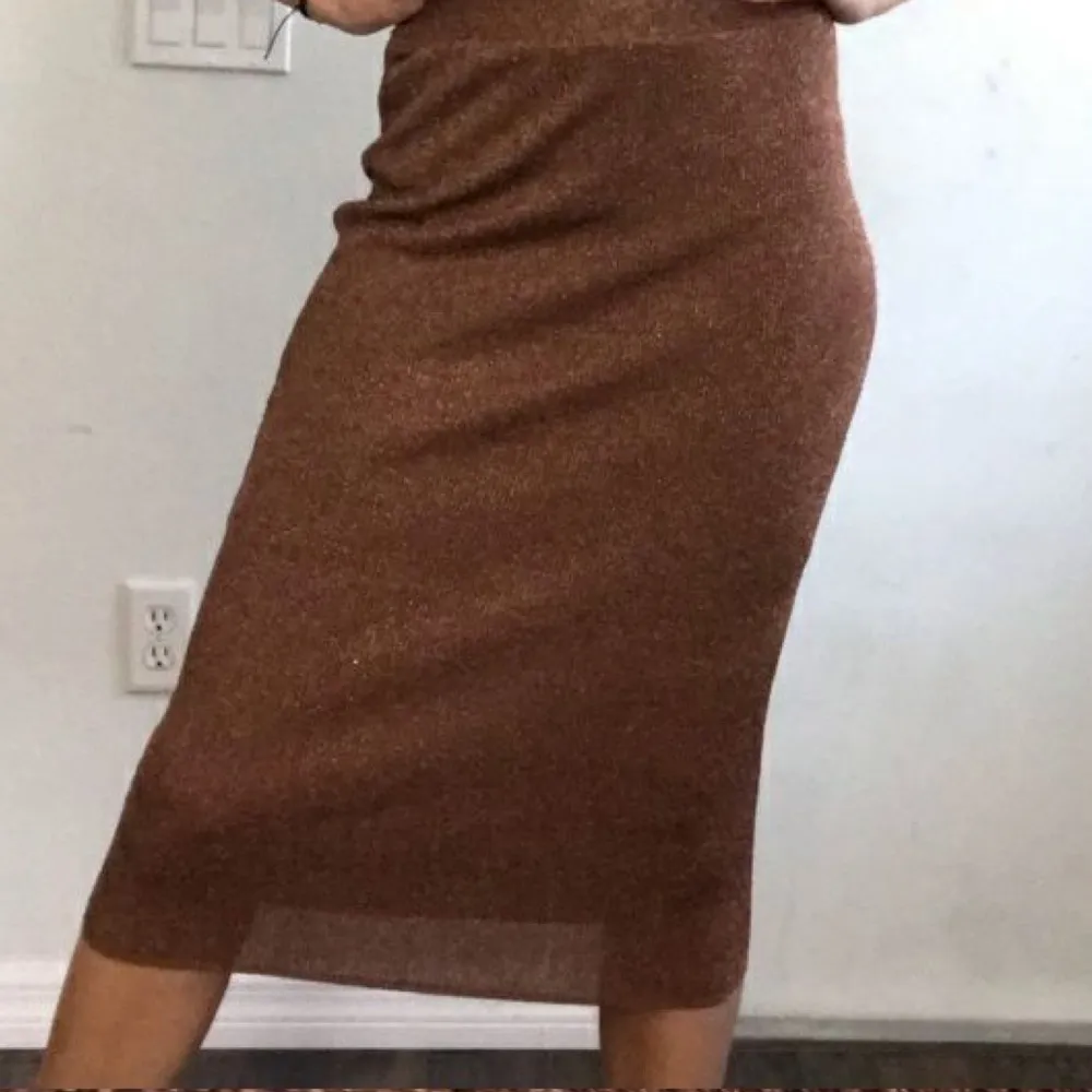 - H & M Rose Gold glitter pencil skirt size Medium - Image 9