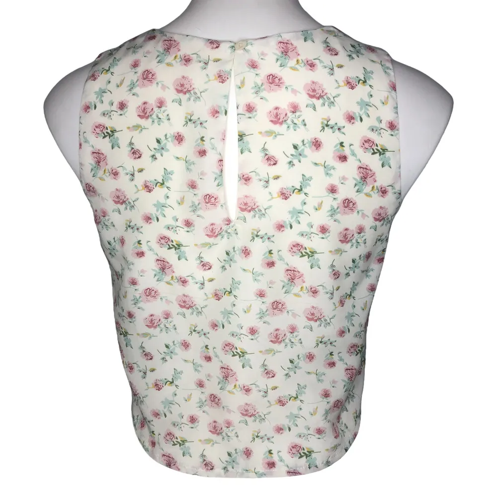 Cream Floral Crop Top  - Size Small - Image 3
