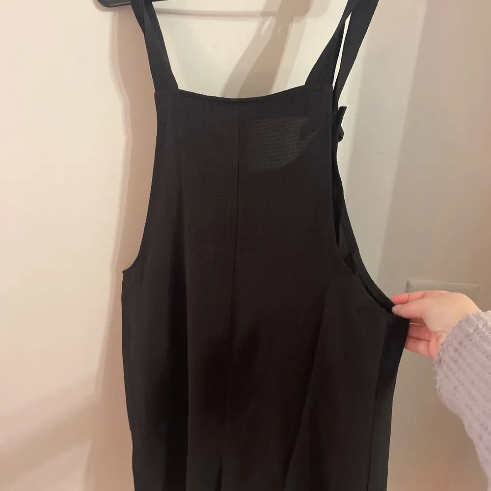 trendy black lightweight romper size M Size M - Image 4