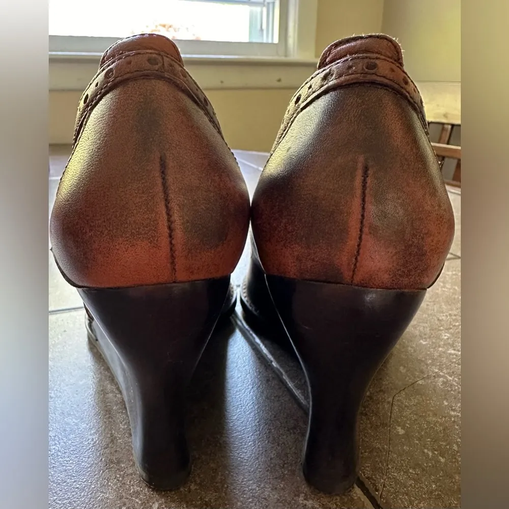 Franco Sarto Dark Brown Leather Pep Toe Wedge Shoe & Non Adjustable Trap… - Image 7