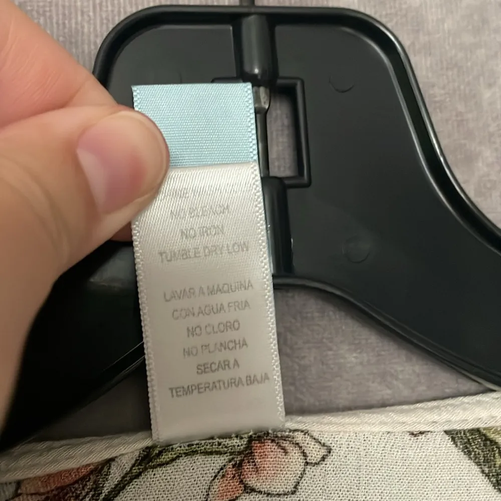 M.Fasis White Floral Flowy V - Image 8