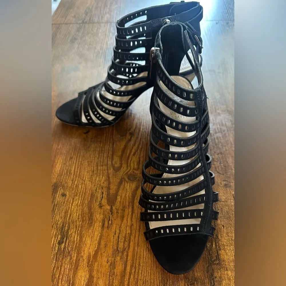 Vince Camuto Women's Black Laser-cut Leather Heeled Gladiator Sandal 7.5 M  New - Image 11