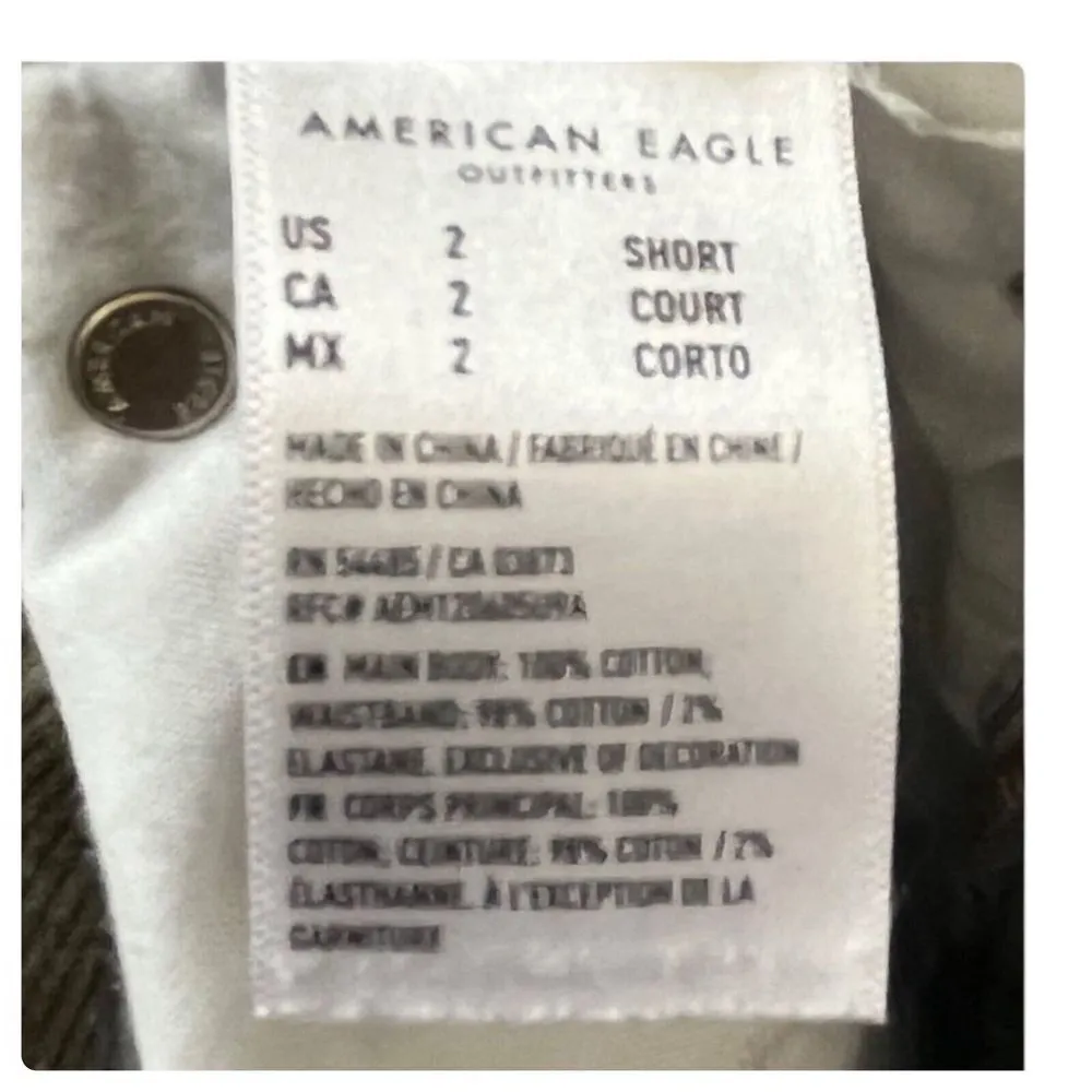 American Eagle 90s Boyfriend Comfort Stretch Waistband Busted Knees Jean 2 Short - Image 8