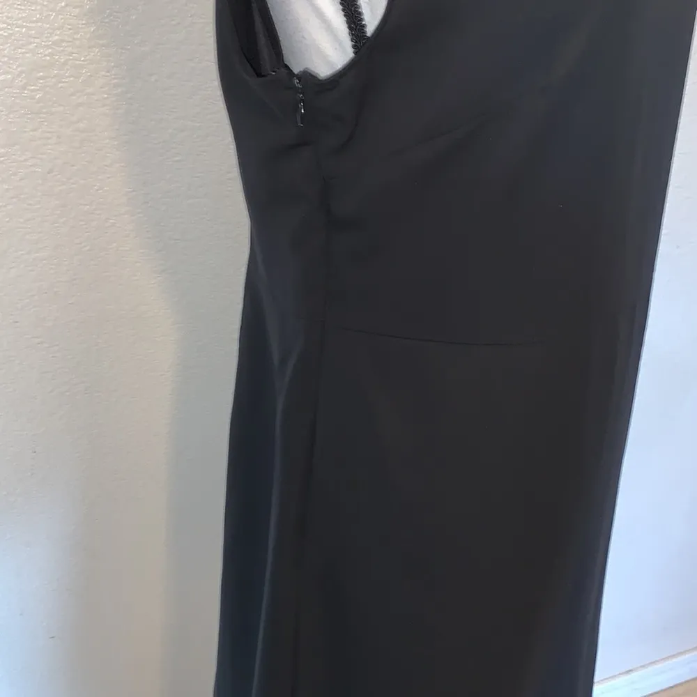 Simply Vera Vera Wang black side ruffle sleeveless midi dress - Image 7