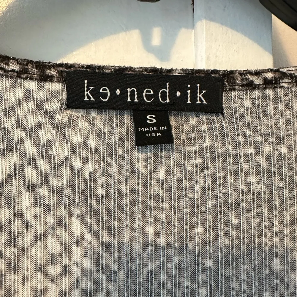 Black & White Snakeskin Patterned Dress - Image 2