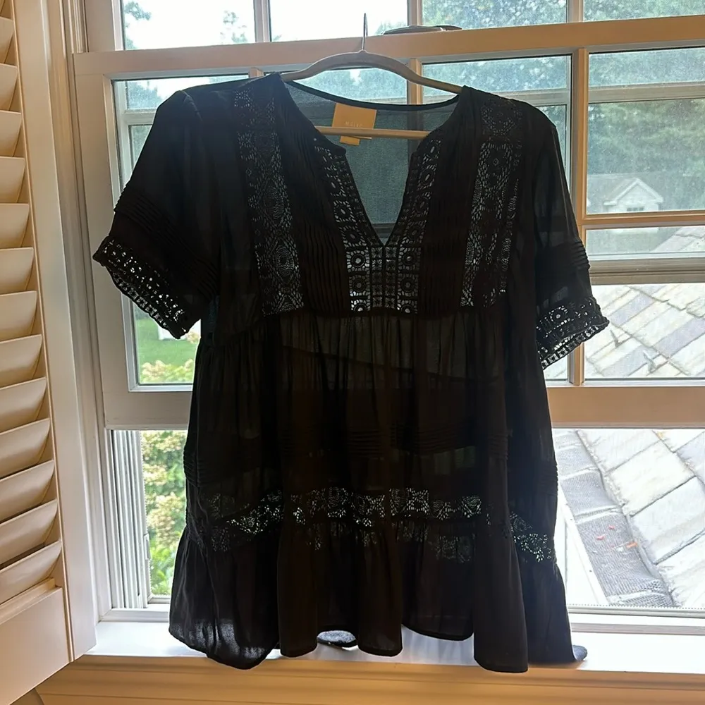 Anthropologie short sleeved top Medium black cute - Image 3