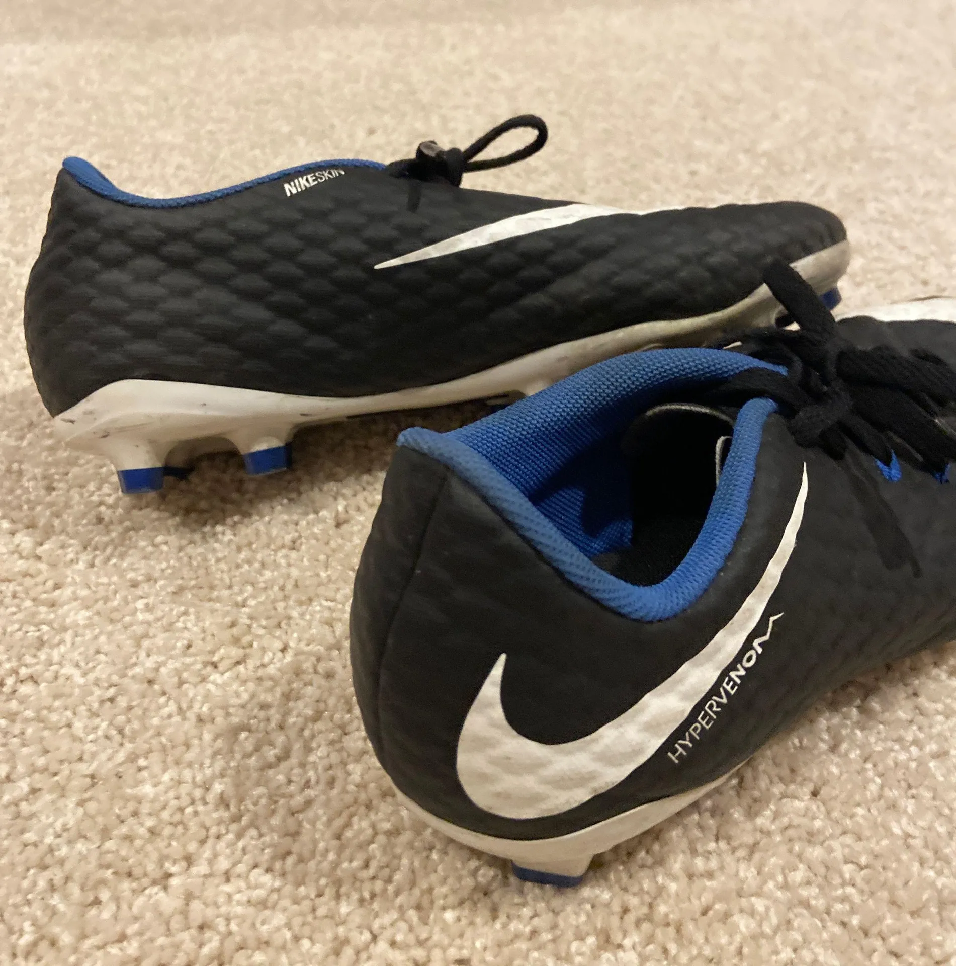 Nike Cleats - Image 3