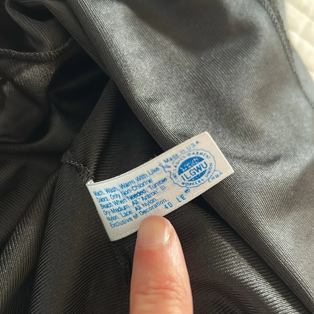 Vtg Maidenform nylon USA union made black lace cami tank 36 med large​ - Image 10