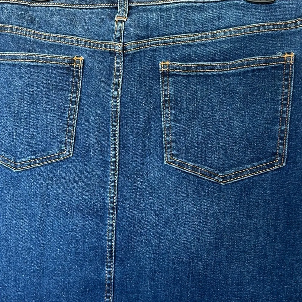 Universal Thread Jean Skirt Size 33/16 - Image 2