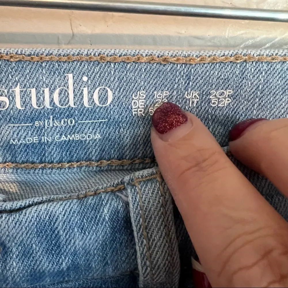 Studio‎ By D & Co Plus Size Distressed Crop Denim Jeans Blue - Image 3