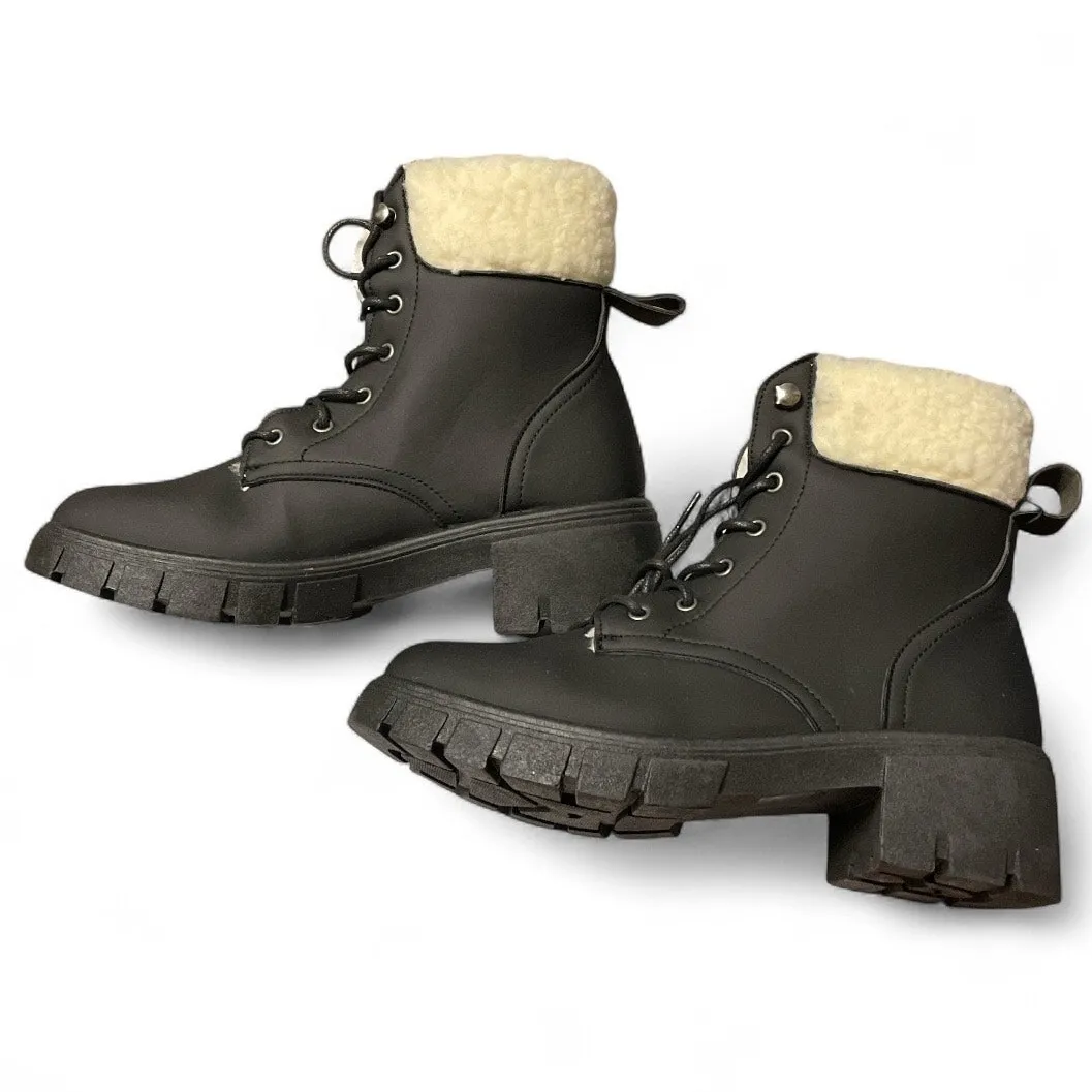 Streetwear Society Lug Sole Sherpa Lined Black Ankle Boots size 8 - Image 2