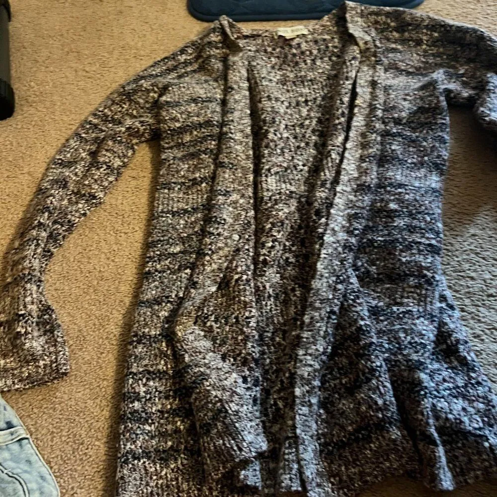 Knox Rose large cardigan - Image 6