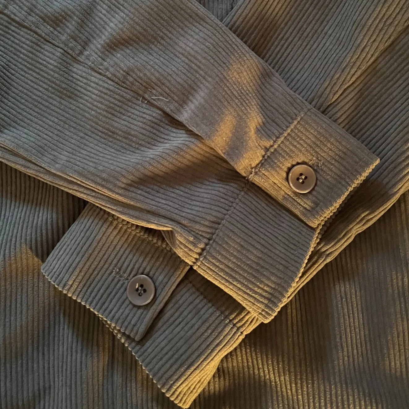 Anthropologie Avec Les Filles Womens Top Size L Gray Corduroy Long Sleeve Shacke - Image 4