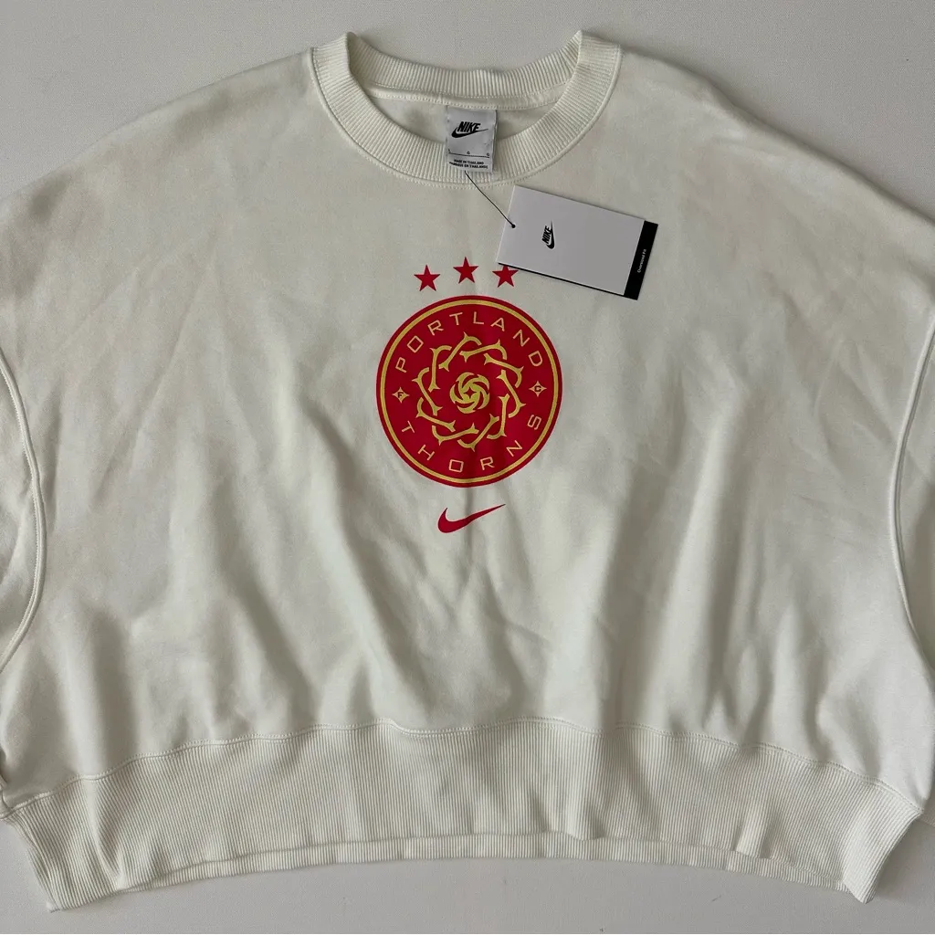 Nike Women's White Crew Neck Sweater with Red Logo - Image 11