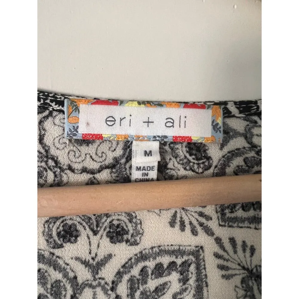 Anthropologie Hervine Peasant Top Women's Blouse Medium Bell Sleeve Flowy Floral - Image 5