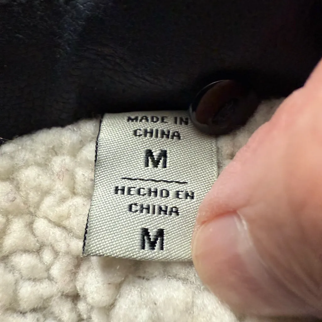 Levi's Faux Leather Trucker Jacket Sherpa Lined Black Grunge Sleek Womens Medium - Image 14