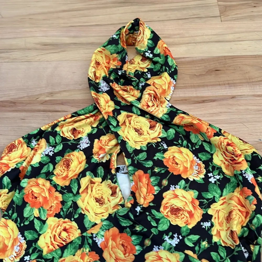 Floral Cross Neck Bodysuit - NWT - Image 11