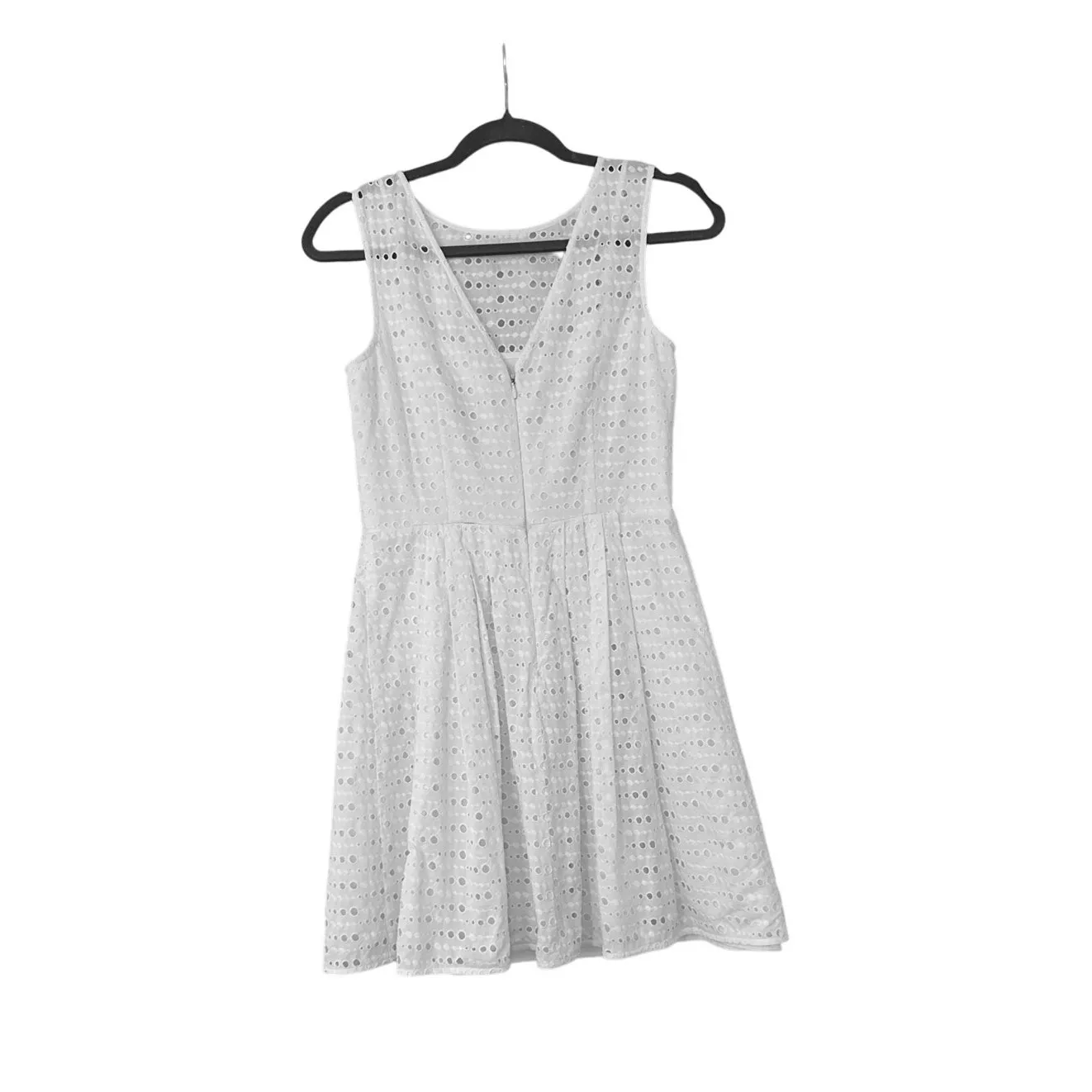 Cece by Cynthia Steefe White Sleeveless Eyelet Mini Dress Size 2 - Image 2