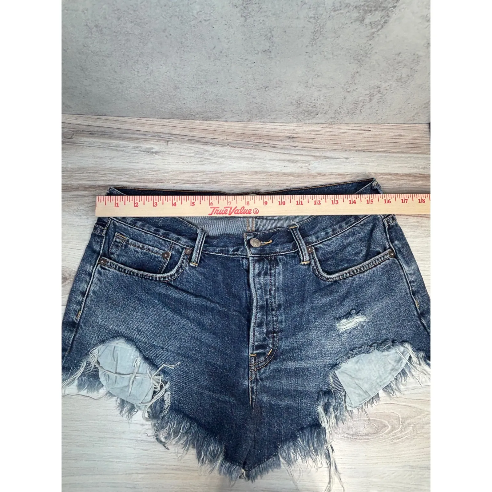 We The Free Free People Byron Bay Denim Cut Off Shorts 28‎ Distressed Jean Short - Image 9