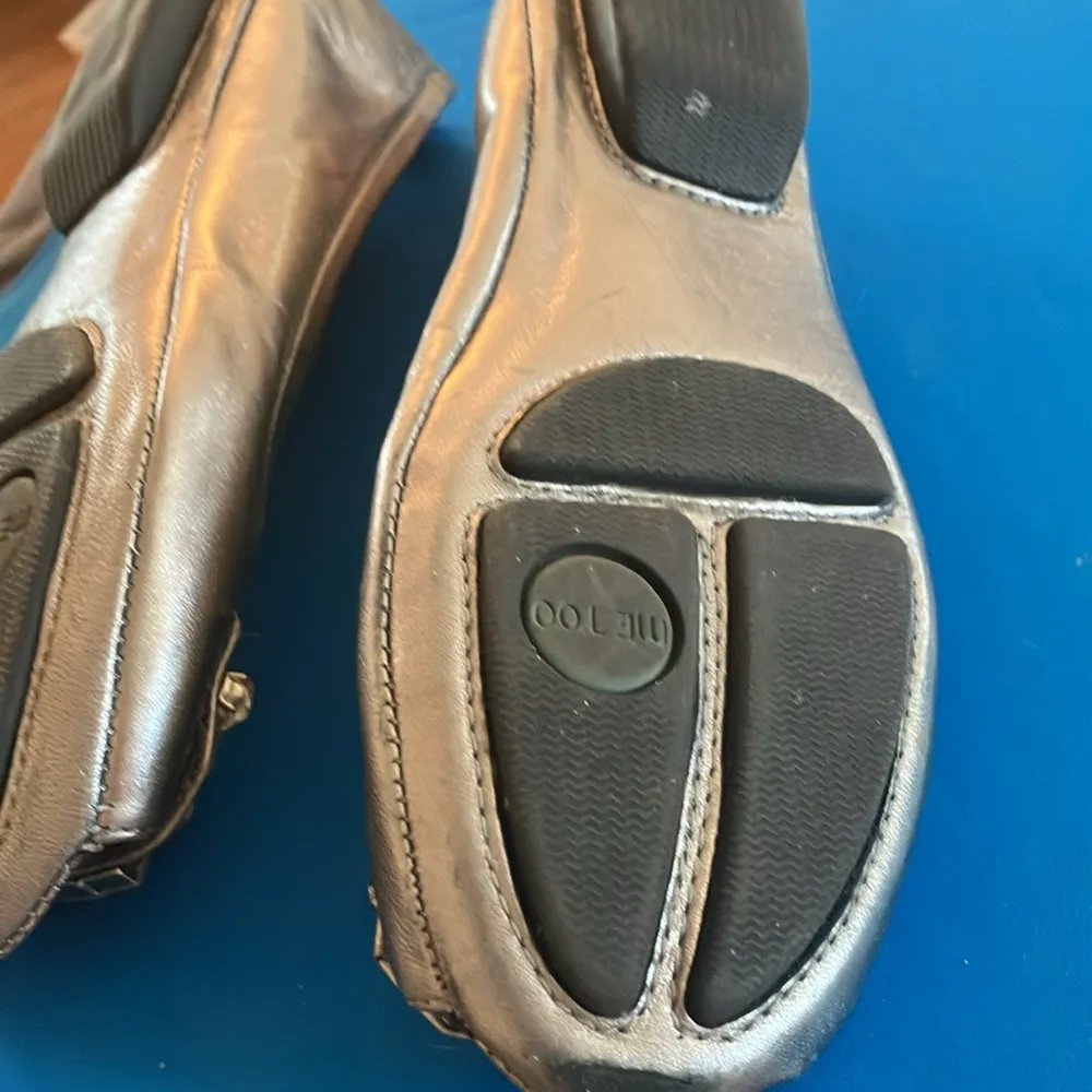 Elegant Silver Women's Flats with Crystal Embellishments and peep toes 7.5 - Image 3