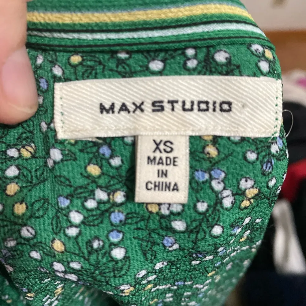 Max Studio  green wrap dress - Image 4