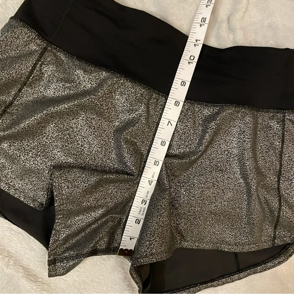 RARE! Lululemon Run Times Athletic Activewear Short in Luminosity Silver Foil 4 - Image 6