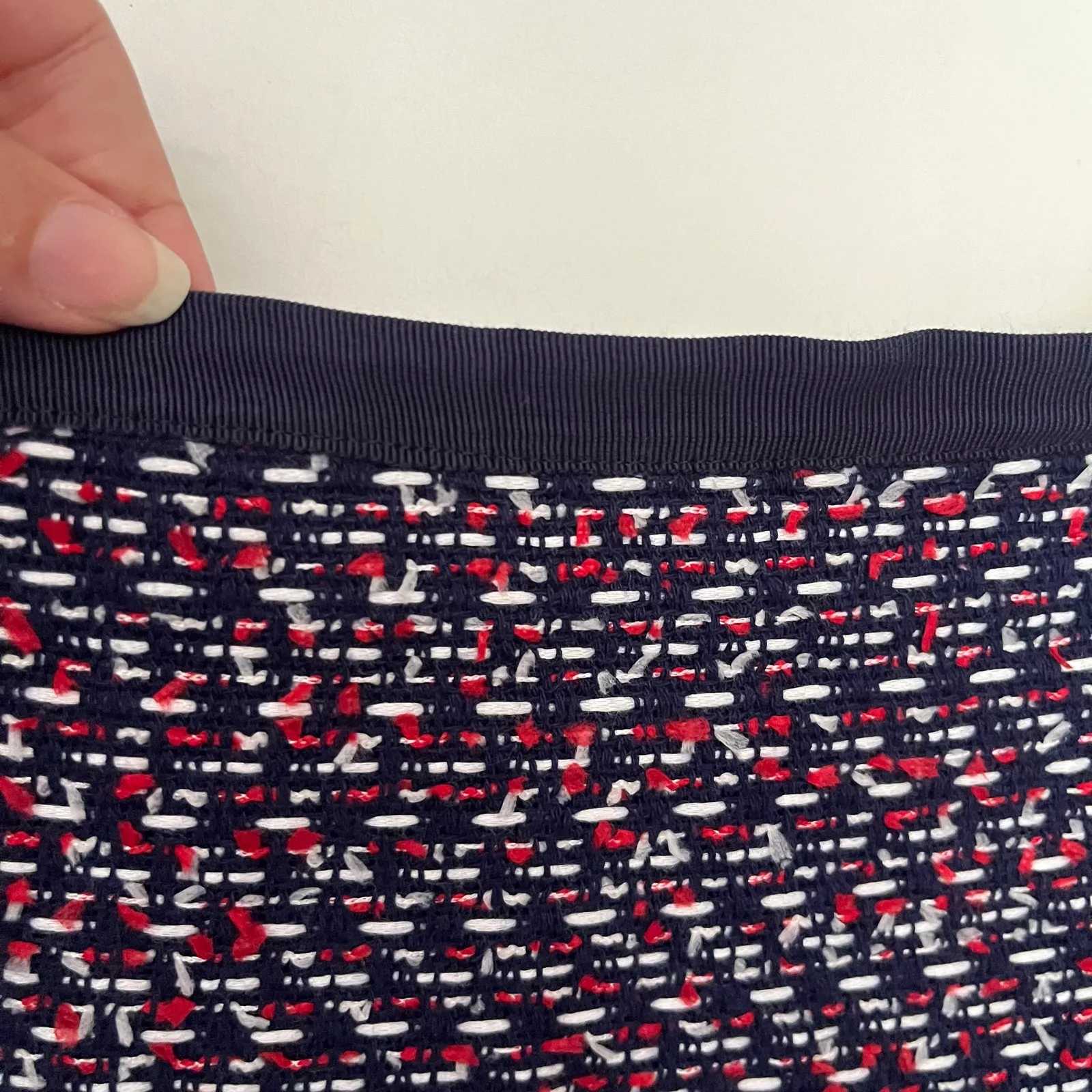 Talbots Tweed Pencil Skirt Size 14P Preppy Work Corpcore Texture Mini Blue Red - Image 3