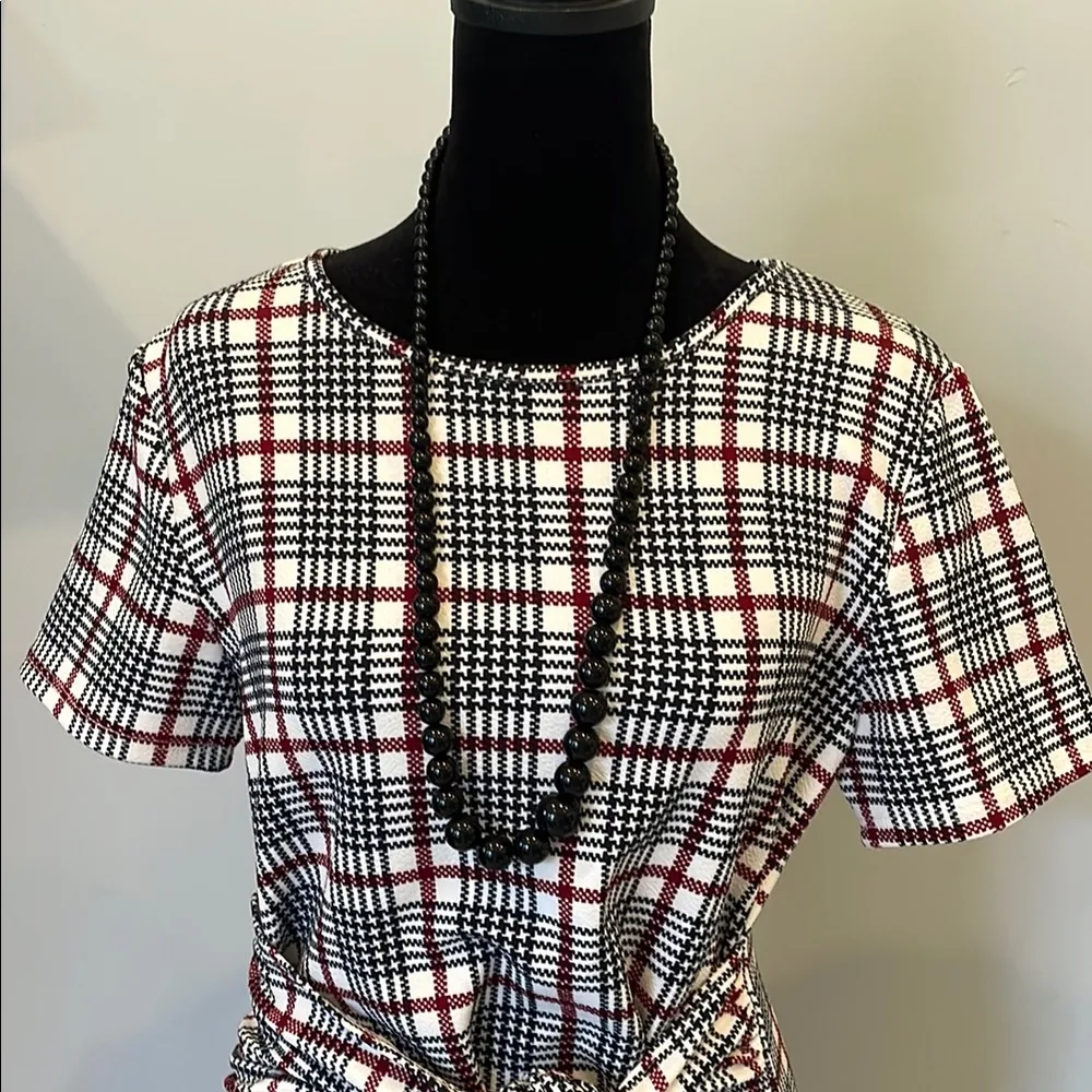 Plaid Short Sleeve Dress wrap front like new Red - Image 3
