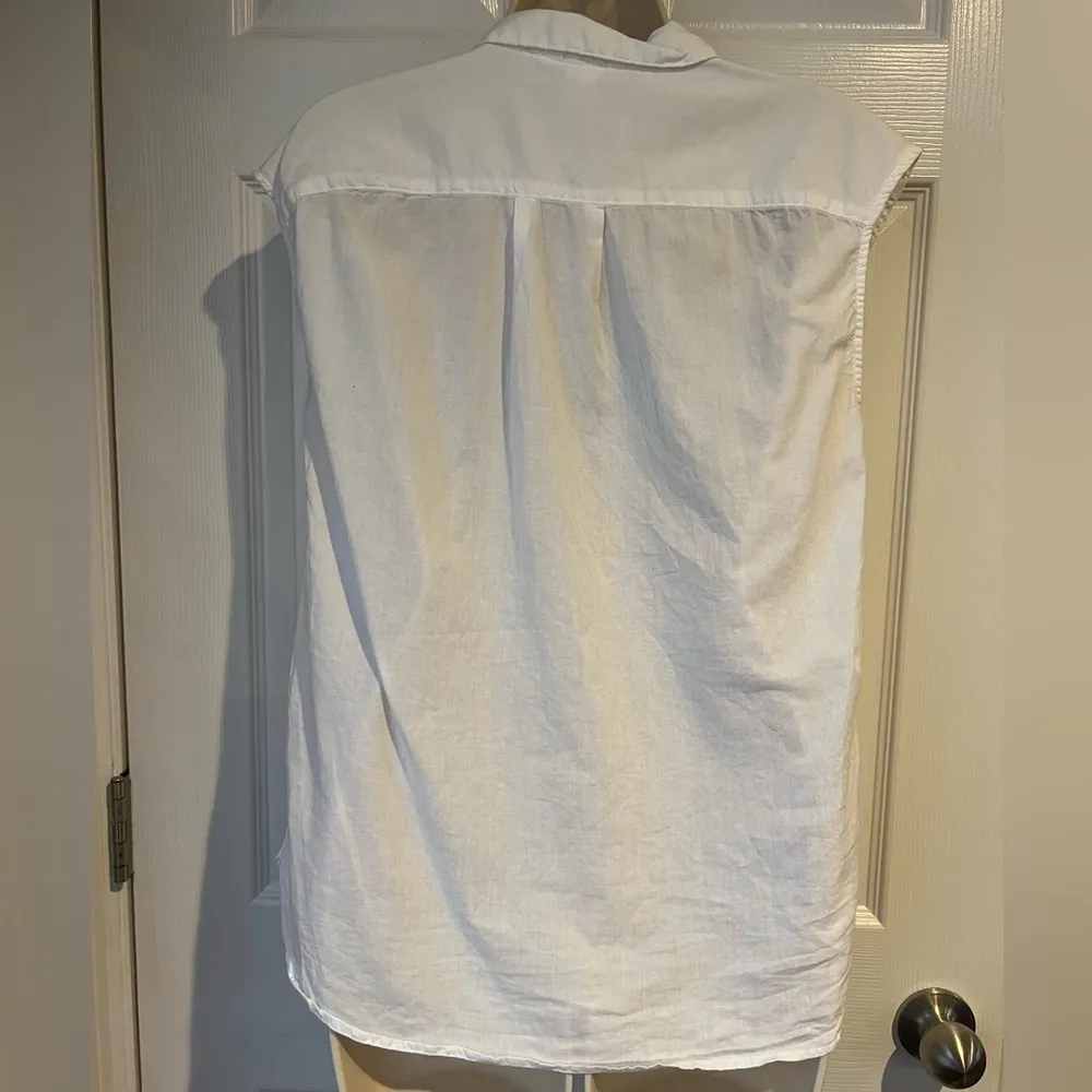 H & M White Collar 5 Button Sown V Neckline‎ Cotton Blouse Women’s Size 4 - Image 6