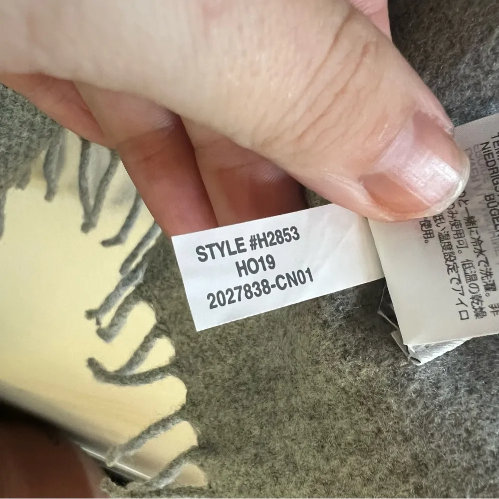 J Crew Cozy Oversize Gray white plaid Blanket Scarf fringe wrap - Image 6