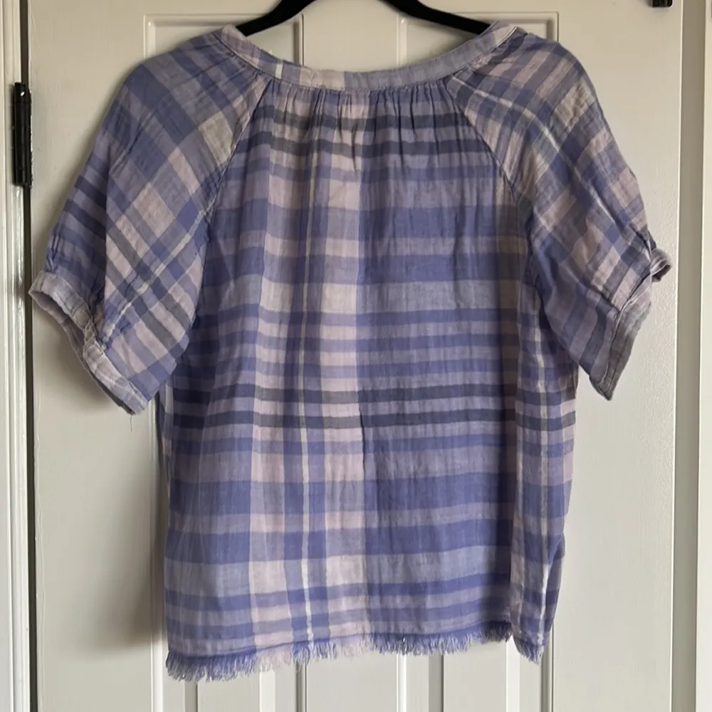 Adorable NWT Lightweight purple plaid shirt sleeve blouse Size XS - Image 3