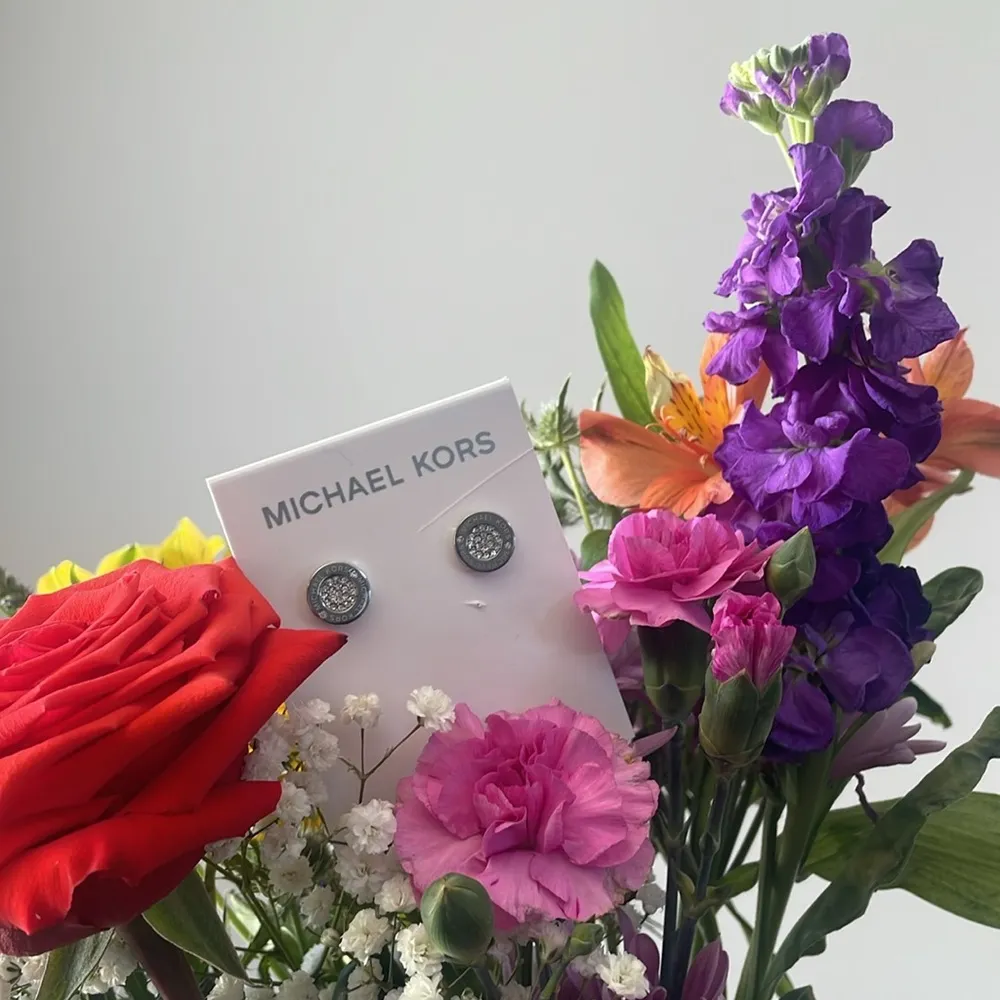 Micheal Kors earring logo silvertone pave fashion stud jewelry New size Small - Image 10