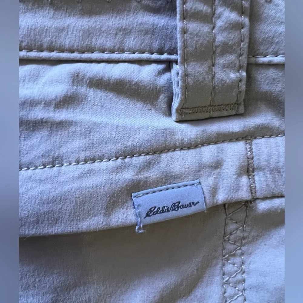 Eddie Bauer Women’s Outdoor Cargo Capri Pants size women s P2 - Image 15