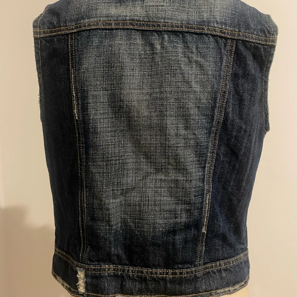 SALT & PEPPER DISTRESSED DENIM JACKET SIZE L, REG. SIZE 4 - Image 5