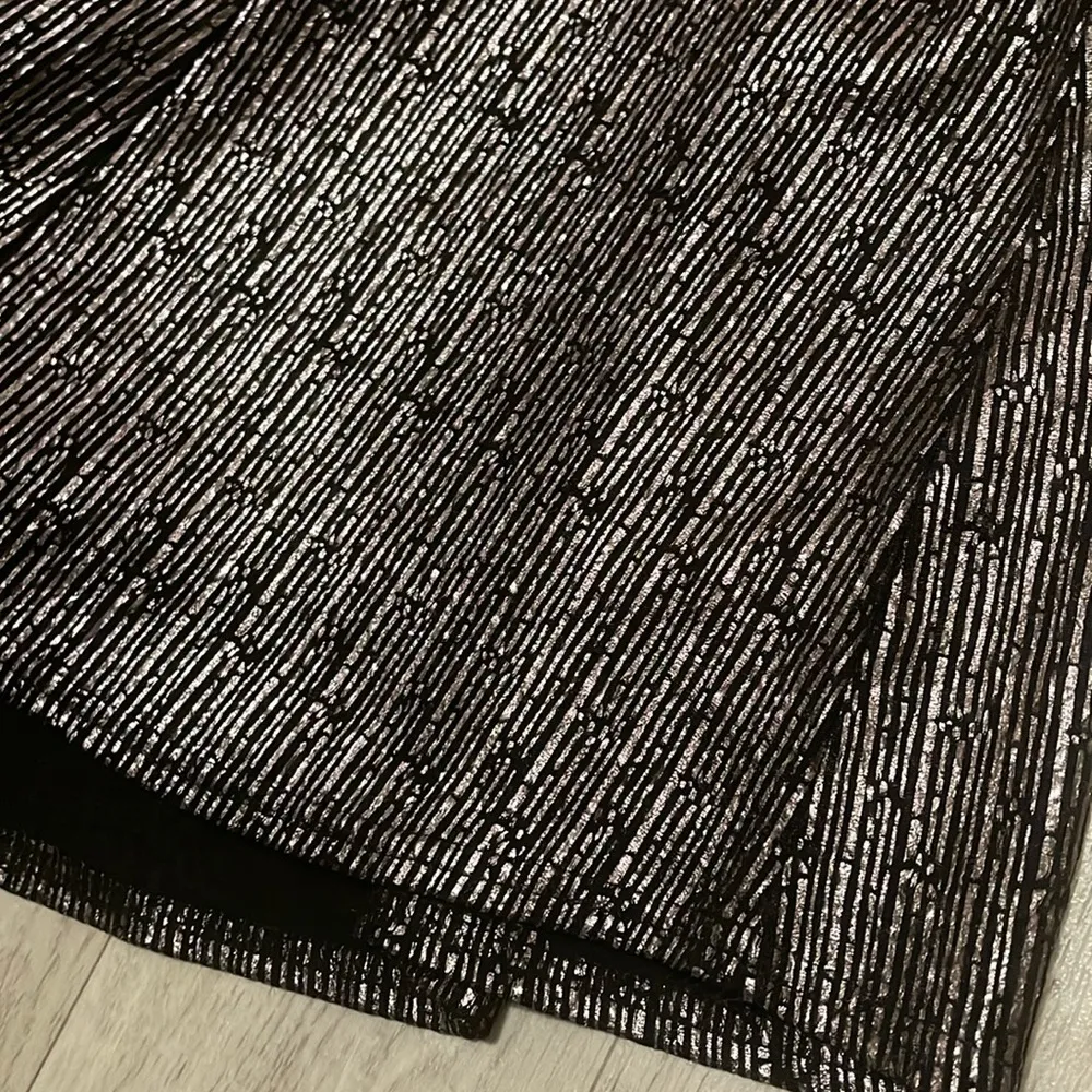 Stella Luce shimmer gold black fit flare dress large - Image 2