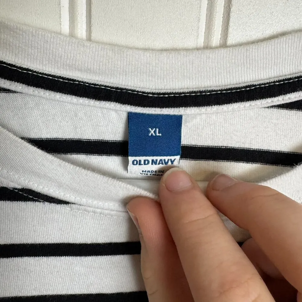 Old Navy Black White Stripe Drop Shoulder Short Sleeve Tee N8 Slightly Cropped - Image 3