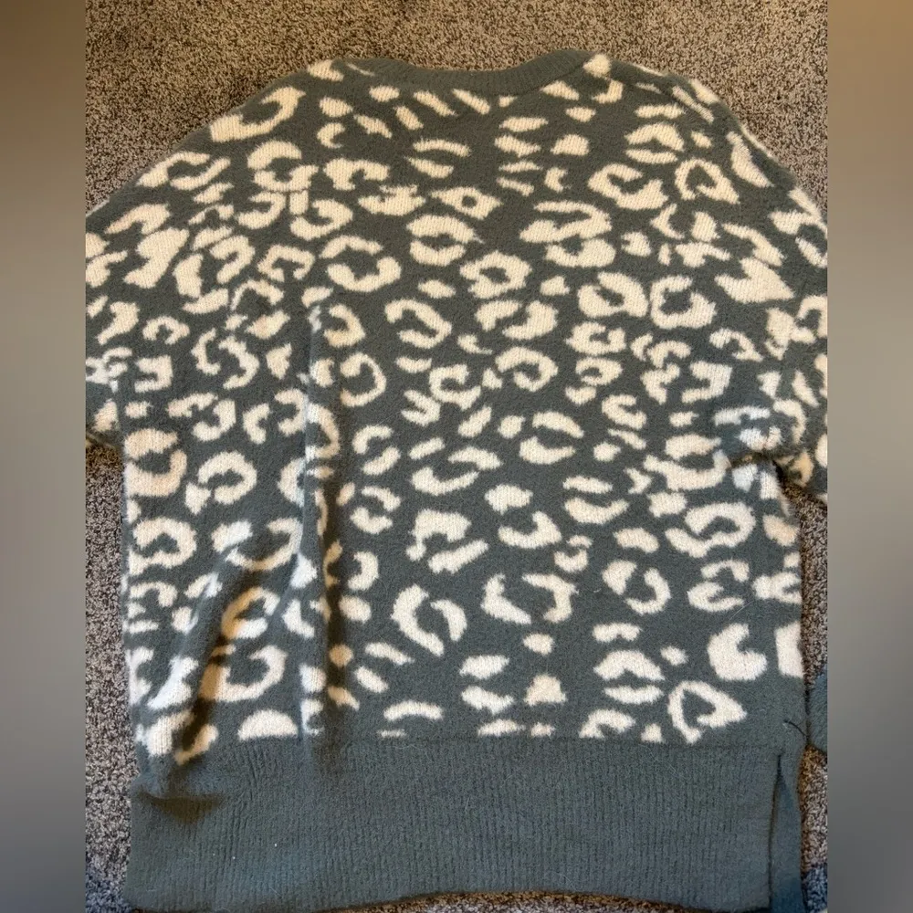 Aerie Oversized Cheetah Sweater - Image 5